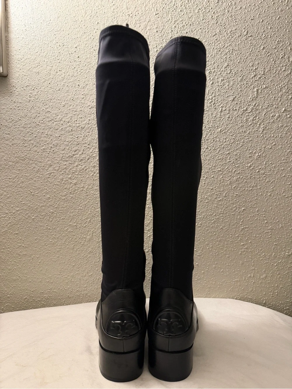 TORY BURCH CAITLIN LEATHER LOGO RIDING BOOT BLACK BLOCK ($510),pre-owned,SZ9M
